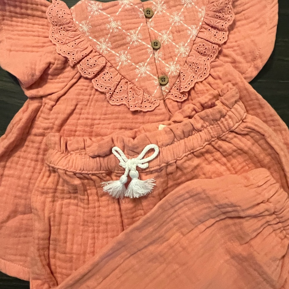 NWT Happily Grey Infant Girl 2 pieces pant set. Pink. Cotton